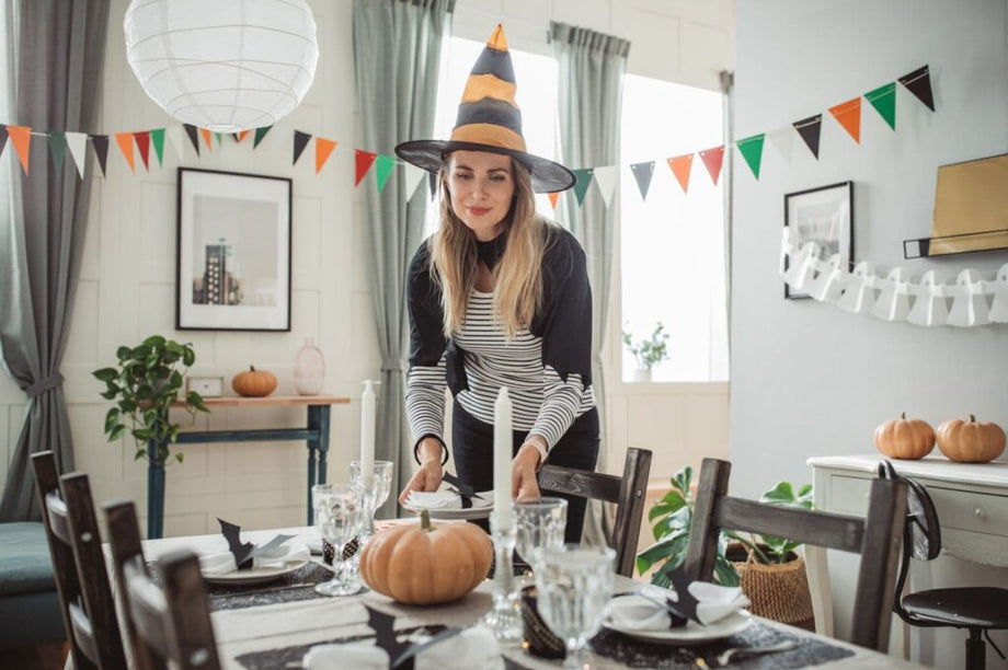 5 façons astucieuses d'ajouter des décorations d'Halloween effrayantes à la maison