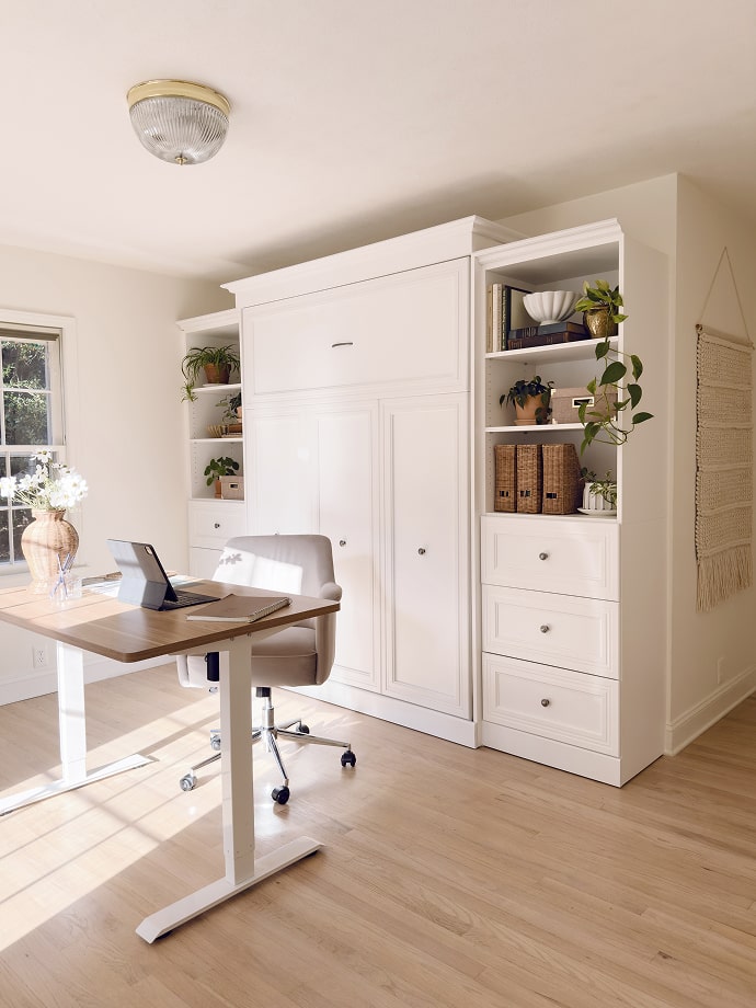 Versatile Murphy bed