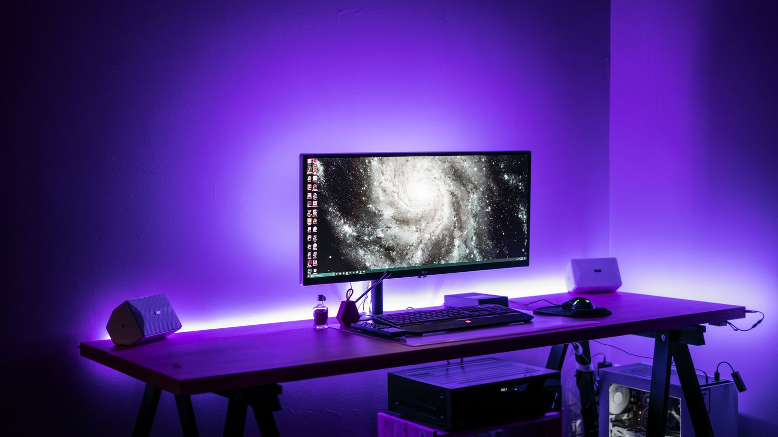 gaming desk purple light