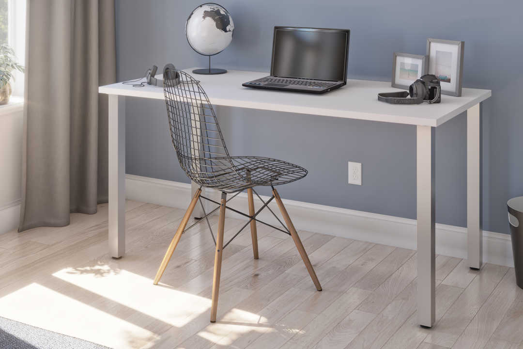 60W Table Desk with Square Metal Legs